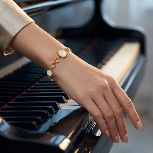 Emily_The_"Opalescent_Orbit"_Bracelet