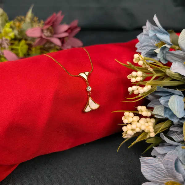 Emily_"Graceful_Petal"_Fan_Drop_Necklace
