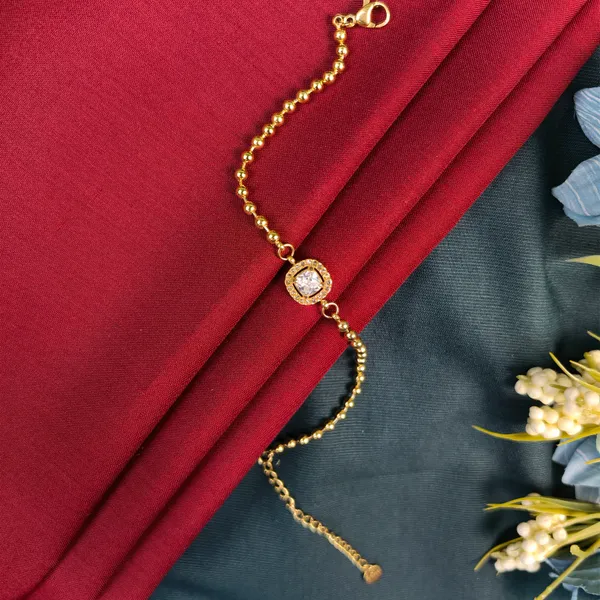 Esther_The_"Radiant_Halo"_Bead_Bracelet