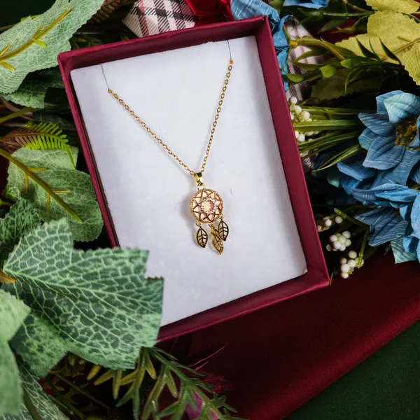 Ethereal_Dreamcatcher_Leaf_Necklace