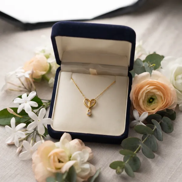 Ethereal_Heart_Solitaire_Pendant_Necklace
