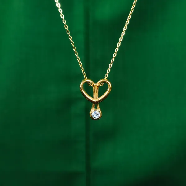 Ethereal_Heart_Solitaire_Pendant_Necklace