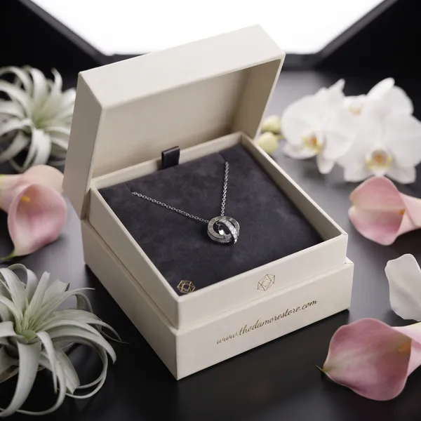 Evelyn_Roman_Numeral_Interlocking_Ring_Necklace