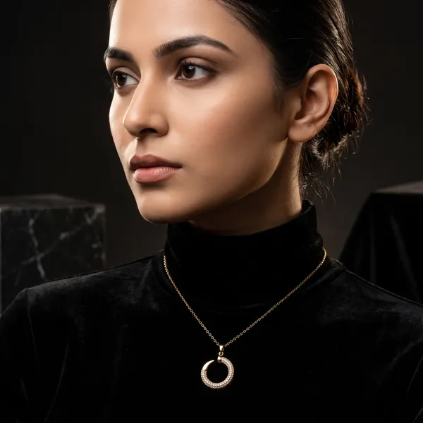 Evelynn_Pavé_Crystal_Loop_Necklace