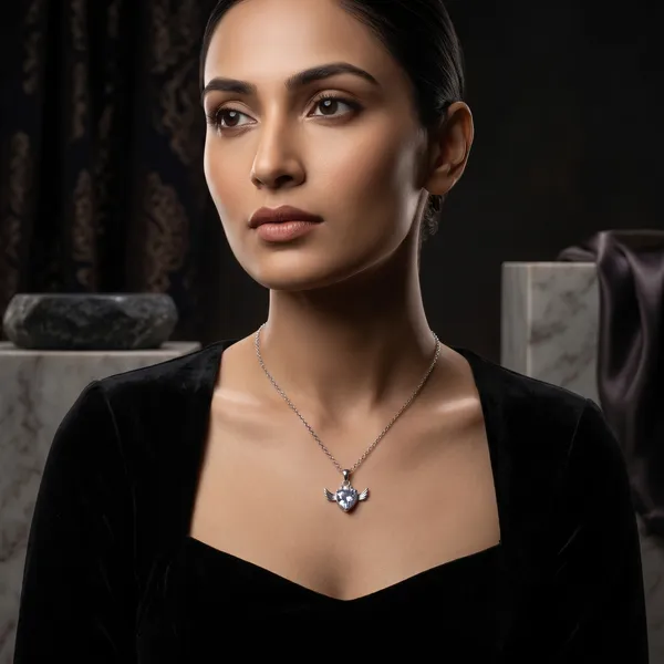 Everlee_Crystal_Heart_Angel_Wings_Necklace