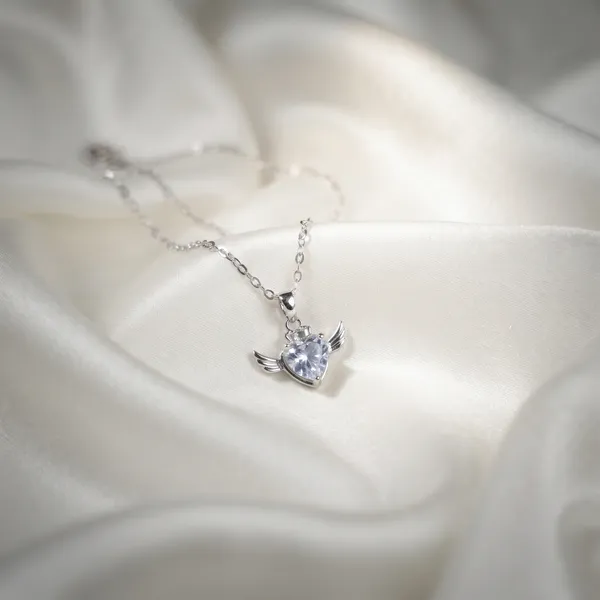 Everlee_Crystal_Heart_Angel_Wings_Necklace