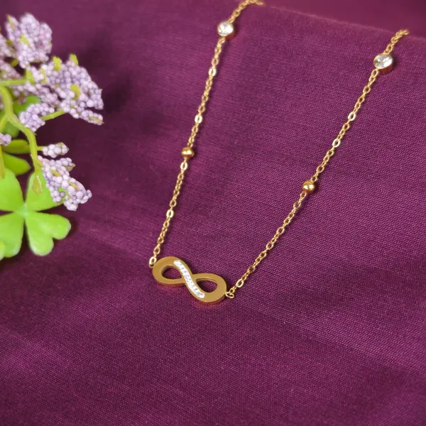 Everly_Crystal_Infinity_Necklace