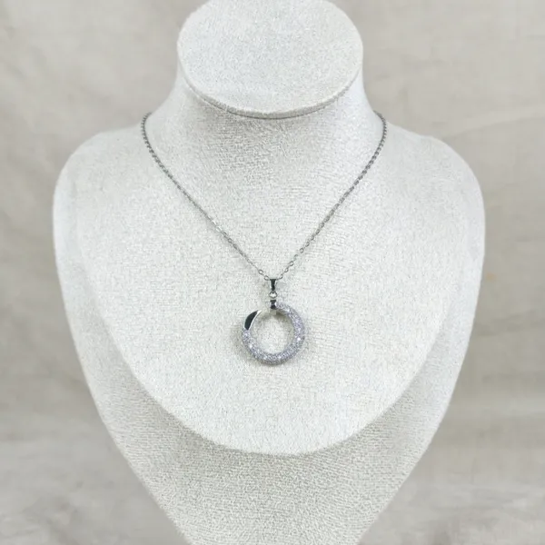 Evie_Crystal_Circle_Pendant_Necklace