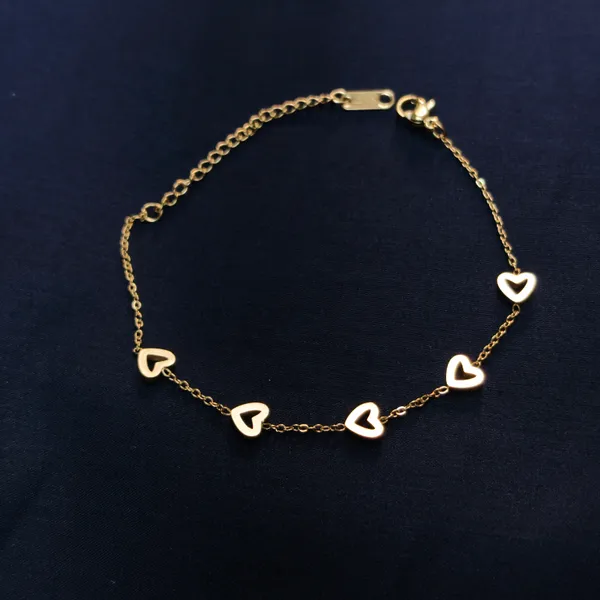 Faith_Dainty_Open_Heart_Station_Bracelet