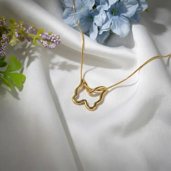 Grace_Minimalist_Butterfly_Necklace
