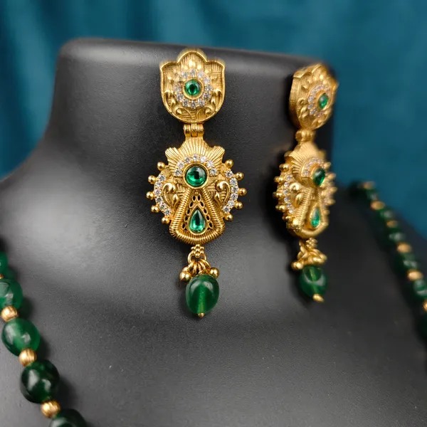 Isha_Indian_Traditional_Necklace_set