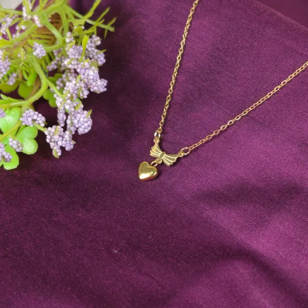 Lacey_Bow_&_Heart_Necklace