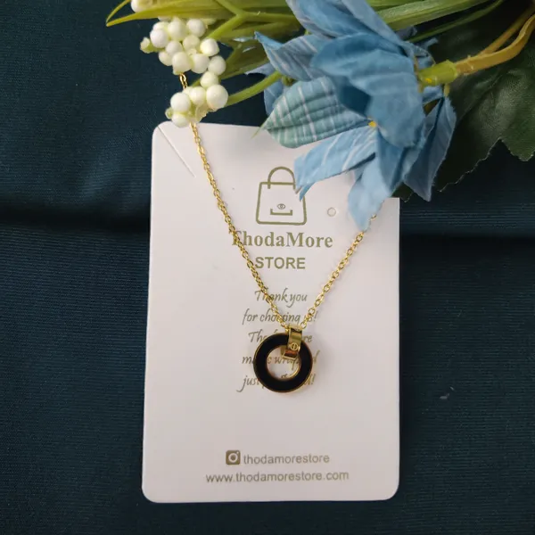 Malia_Black_Circle_Necklace_–_Minimalist_Onyx-Style_Pendant