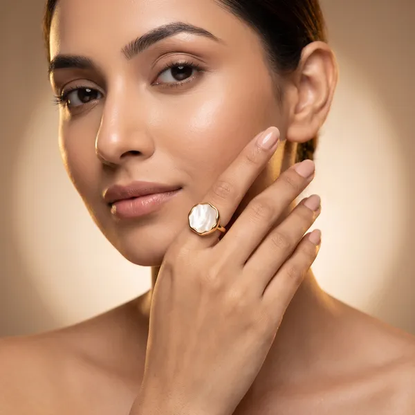 Solis_Textured_Disc_Mother_of_Pearl_Ring