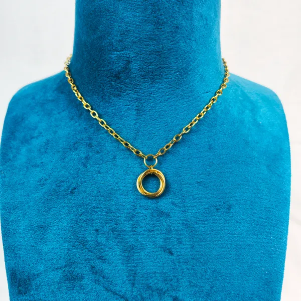 Solstice_Interlocking_Ring_Minimalist_Necklace