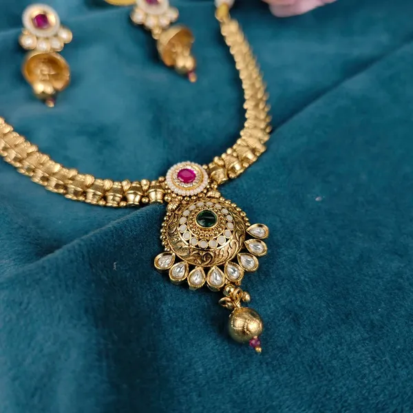Svarnachakra_1Gm_Gold_Plated_Necklace_set