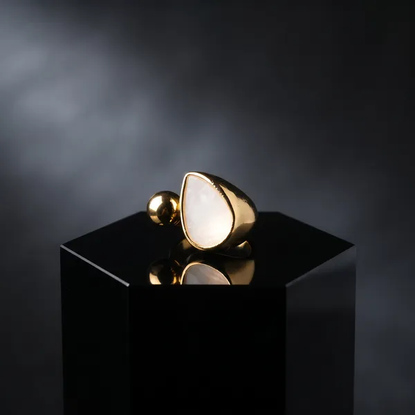 Celestial_Pearl_Teardrop_Anti-Tarnish_Ring