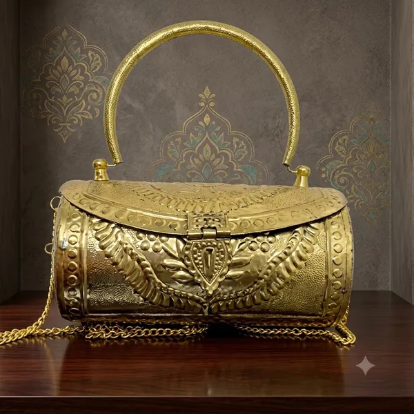 Cylin_Gold_Metal_Bag