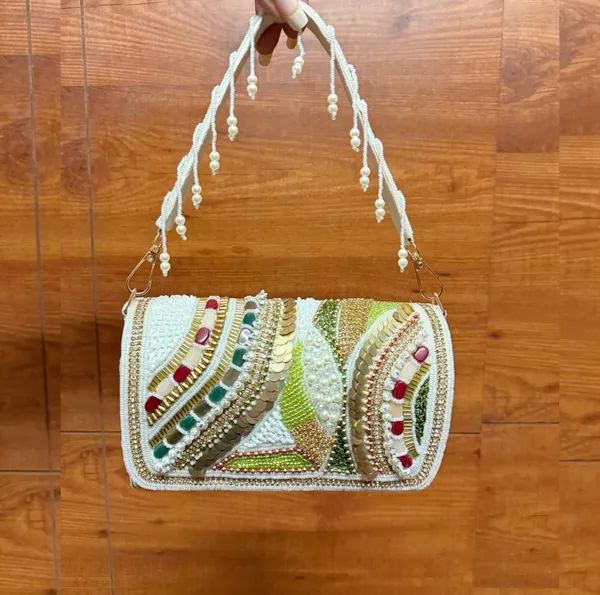 Beads_Love_Bag_White