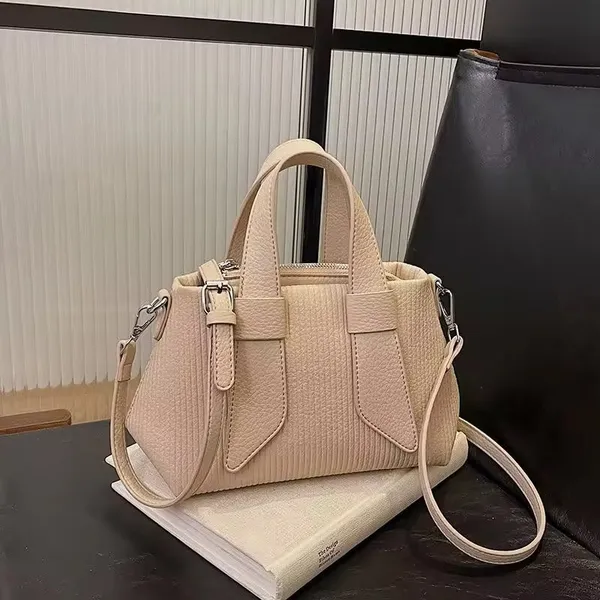 Kera_Beige_Handbag_Beige