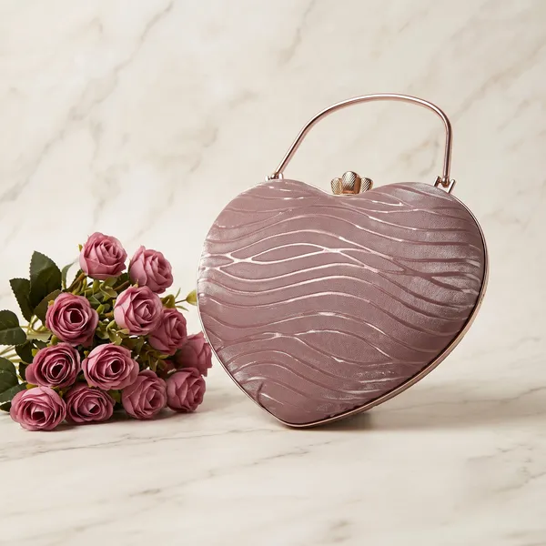 Clutch_Heart_Pink_Bag_Pink
