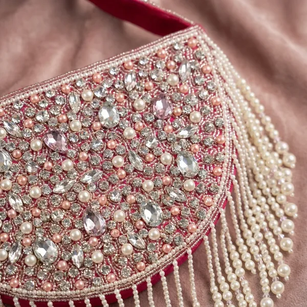 Maharani_Half_Moon_Sling