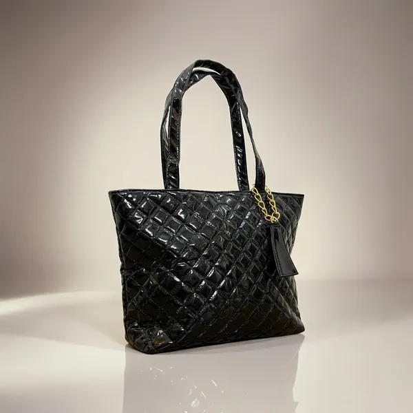 Black_Beauty_Tote_In_Quilt_Stitch