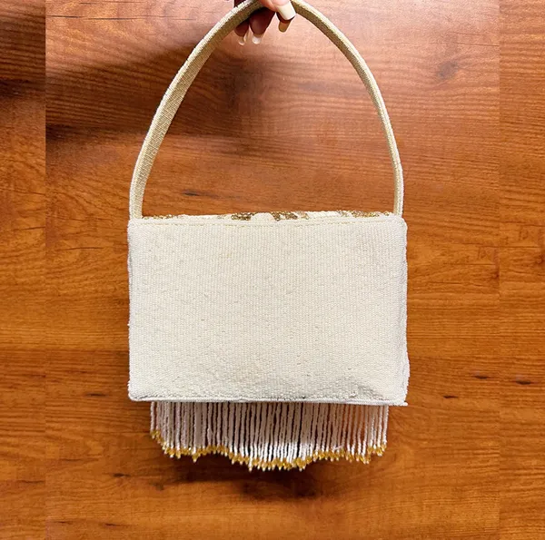 Tassel_Love_White_And_Gold