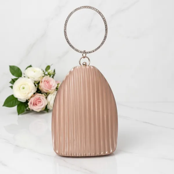 Ring_Strap_Clutch