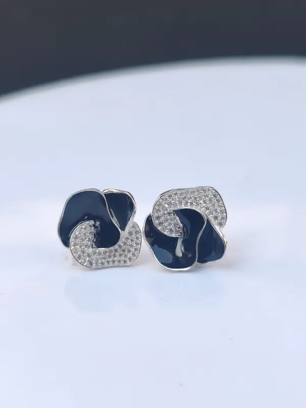 Elegant_Navy_Blue_and_Silver_Twisted_Stud_Earrings