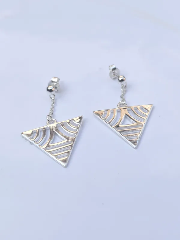 Geometric_Triangle_Drop_Earrings_with_Chevron_Pattern