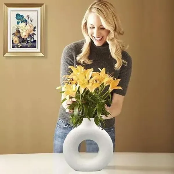 White_Donut_Shaped_Ceramic_Flower_Vase