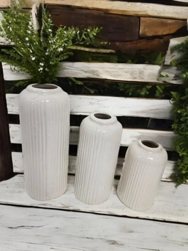 White_And_Pink_Handcrafted_Ceramic_Garari_Flower_Vase_Set