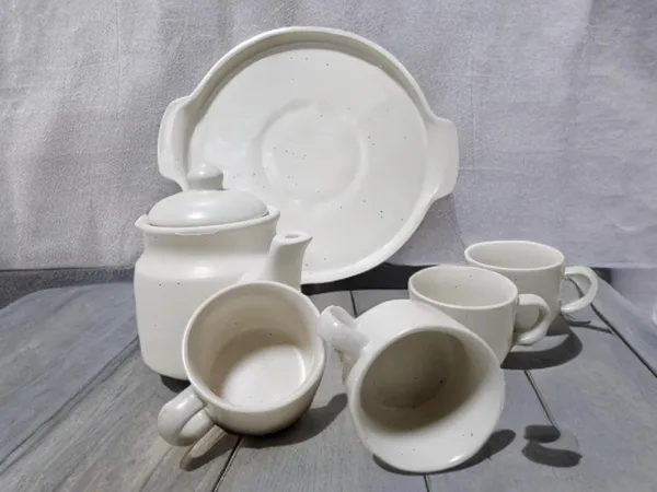 White_Hand_Painted_Ceramic_Tea_Kettle_Set_6_Pcs
