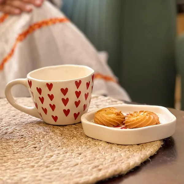 White_And_Red_Coffee_Mug_Tea_Cups_Saucer_Dessert_Plate_Red_Heart_Love_Ceramic_Coffee_Tea_Mug_300Ml_Cup_And_Mugs_Set