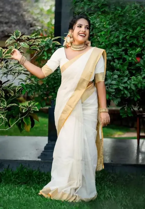 White_Cotton_Tant_Cotton_Saree_For_Women