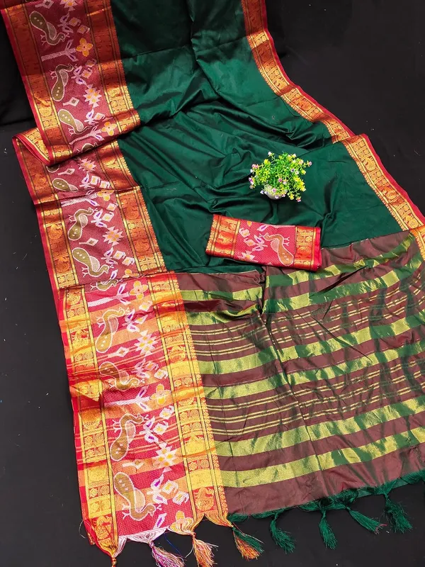 Purple_Silk_Banarasi_Patola_Silk_Saree_For_Women