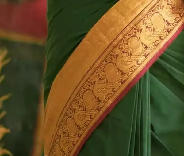 Green_Cotton_Blend_Kanjivaram_Silk_Saree_For_Women