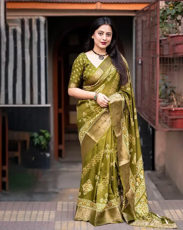 Mehendi_Silk_Printed_Chiffon_Saree_For_Women