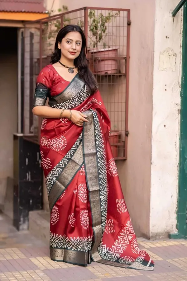 Maroon_Silk_Bandhani_Dola_Silk_Saree_For_Women