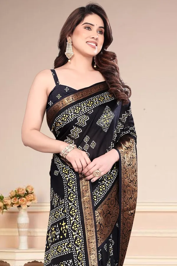 Black_Silk_Printed_Georgette_Saree_For_Women