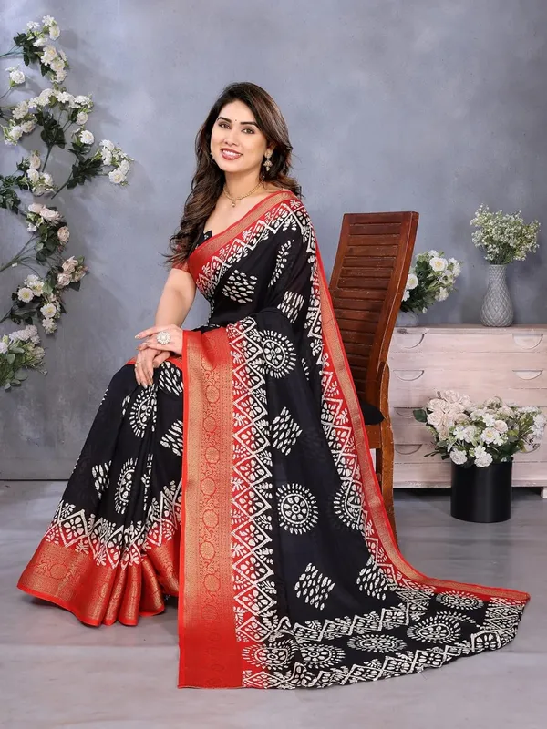 Black_Cotton_Blend_Printed_Dola_Silk_Saree_For_Women