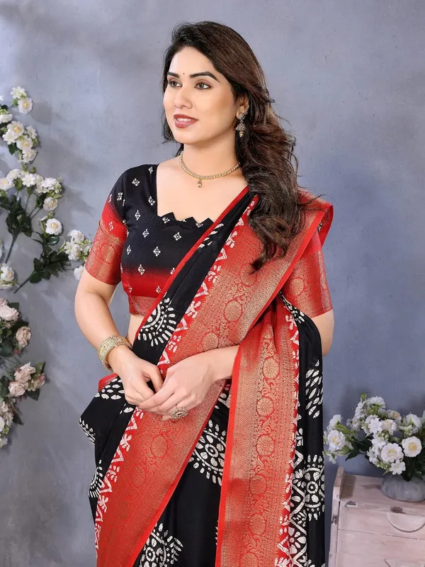 Black_Cotton_Blend_Printed_Dola_Silk_Saree_For_Women