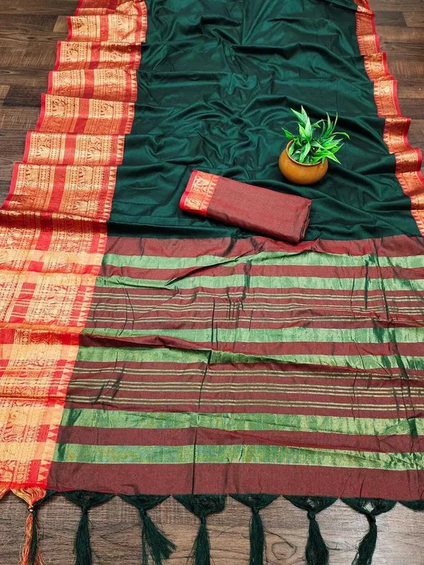 Dark_Green_Cotton_Blend_Narayanpet_Cotton_Silk_Saree_For_Women