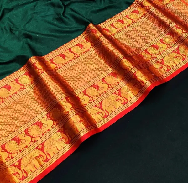 Dark_Green_Cotton_Blend_Kanjivaram_Silk_Saree_For_Women