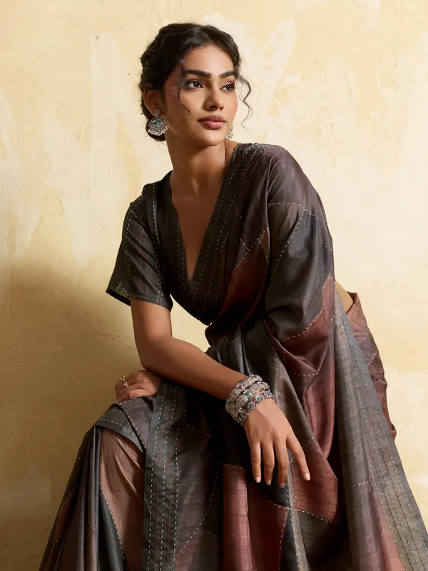 Brown_And_Grey_Abstract_Kantha_Silk_Saree_For_Women