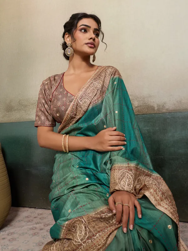 Green_Zari_Border_And_Aari_Embroidered_Pallu_Silk_Saree_For_Women