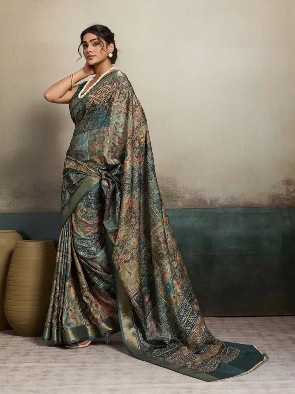 Rama_Green_Intricate_Design_And_Zari_Border_Silk_Saree_For_Women
