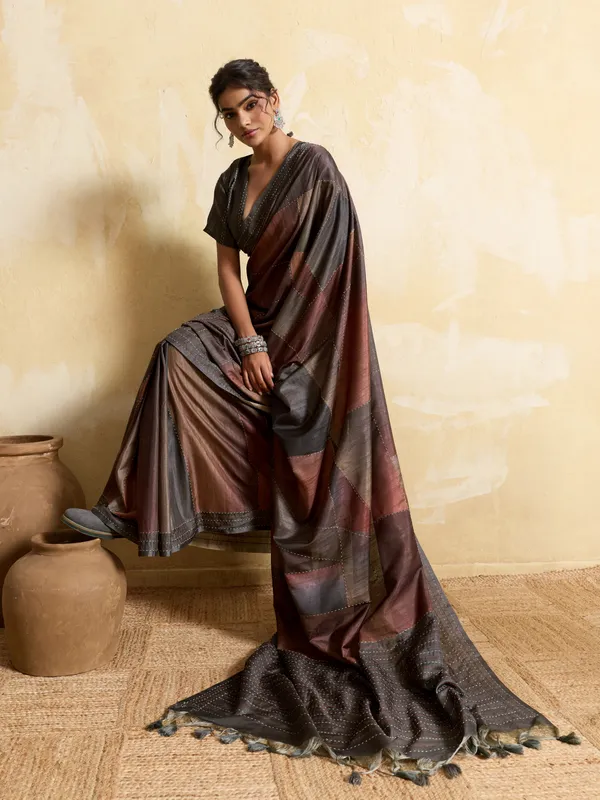 Brown_And_Grey_Abstract_Kantha_Silk_Saree_For_Women