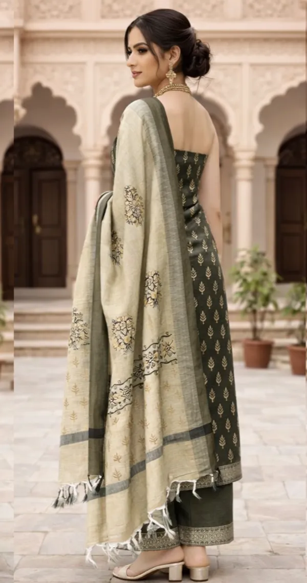Green_Cotton_Suit_Set_For_Women